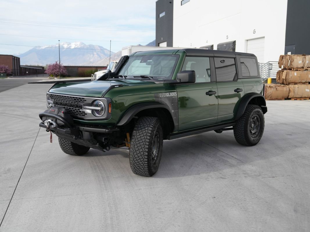 Used 2023 Ford Bronco Everglades image 3