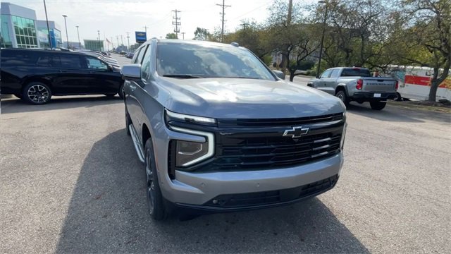 New 2026 Chevrolet Suburban RST w/ RST Capability Package image 4