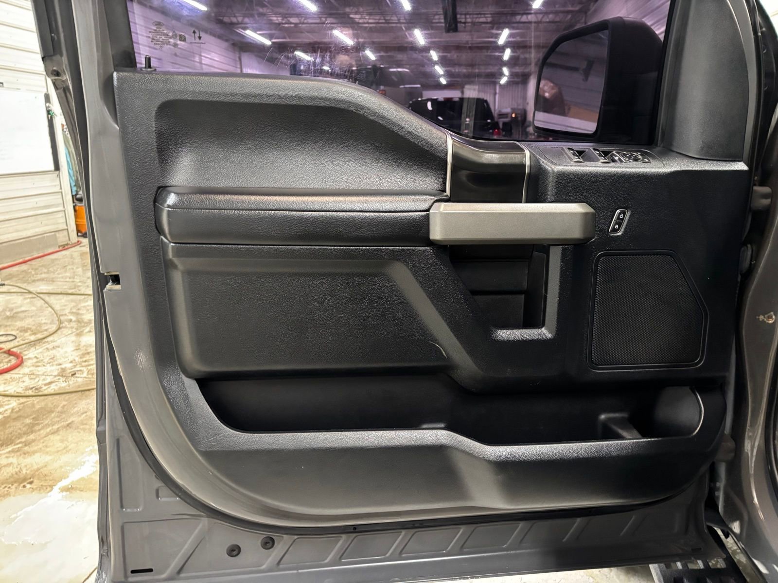 Used 2020 Ford F150 Raptor w/ Equipment Group 801A Mid image 9