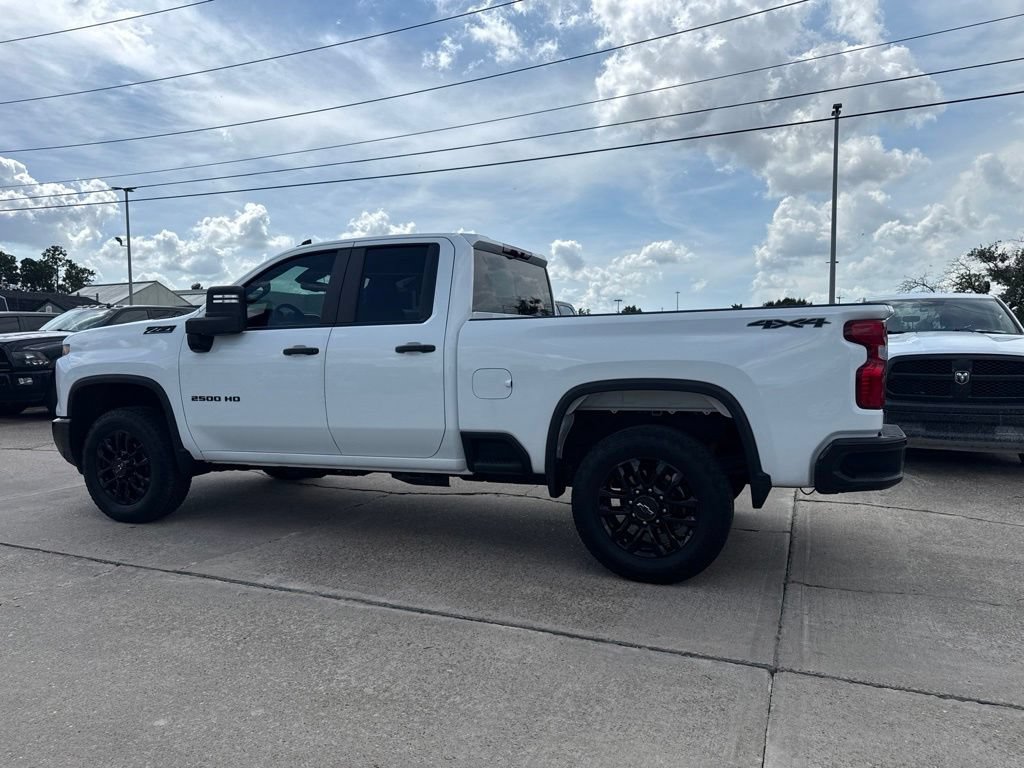 Used 2025 Chevrolet Silverado 2500 Custom AWD/4WD image 5