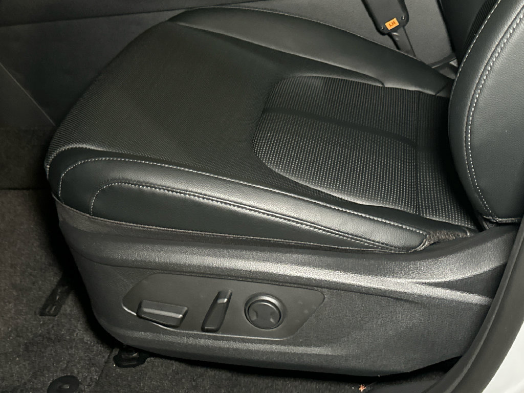 New 2026 Kia Sportage EX w/ EX Panorama Roof Package FWD image 18