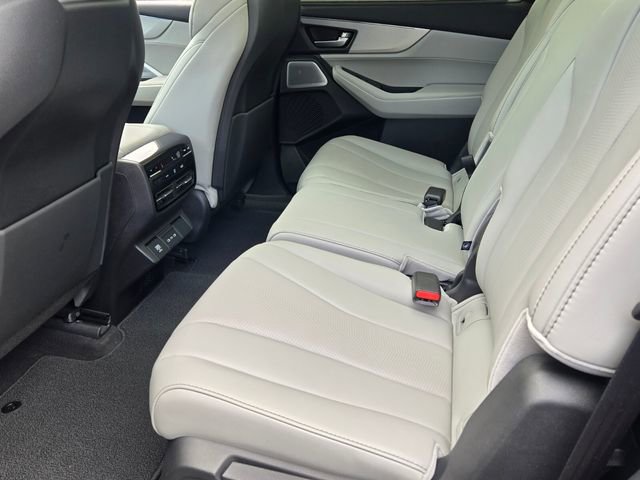 Certified 2025 Acura MDX w/ Technology Package image 11