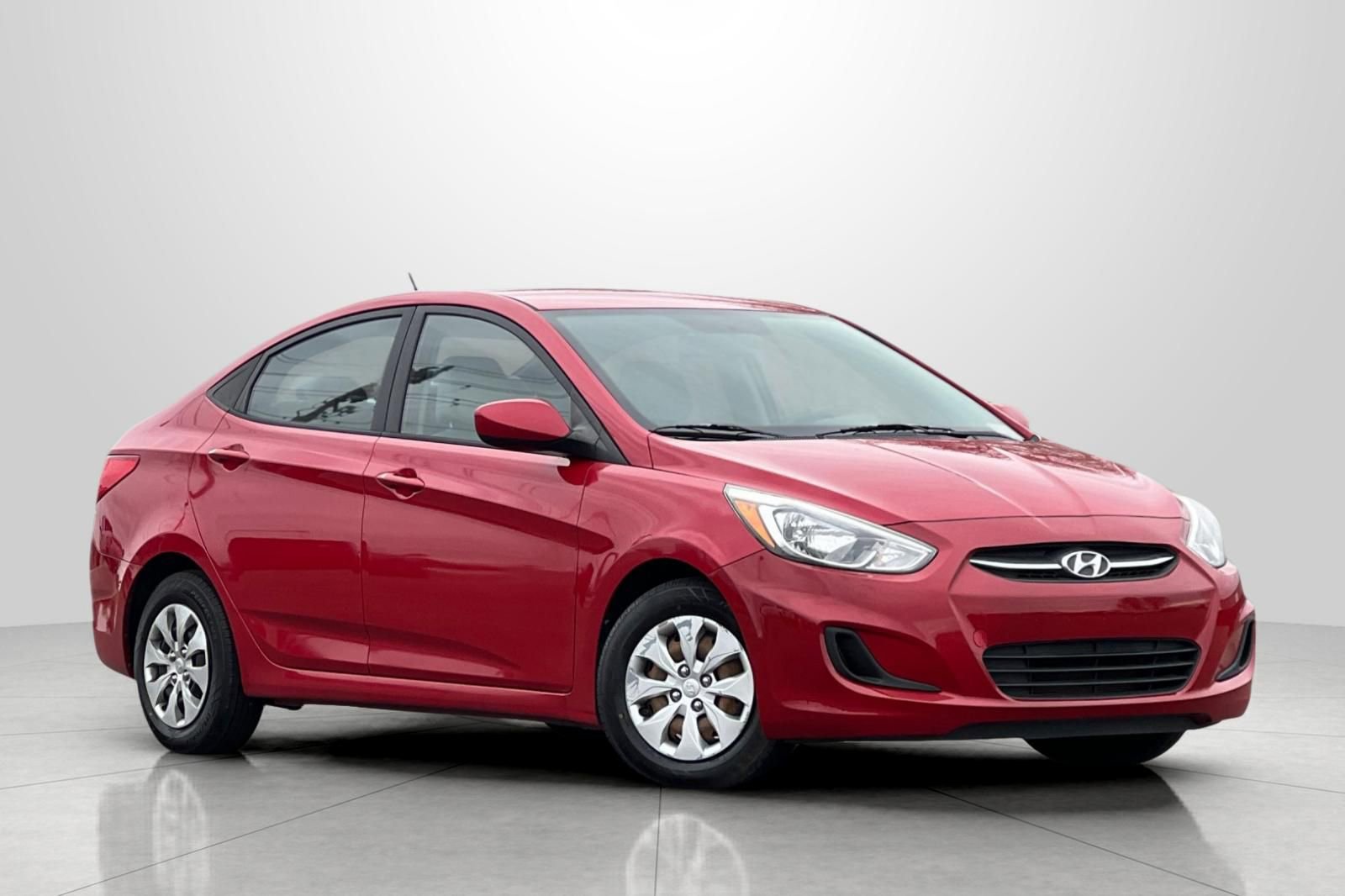 Used 2016 Hyundai Accent SE video 1