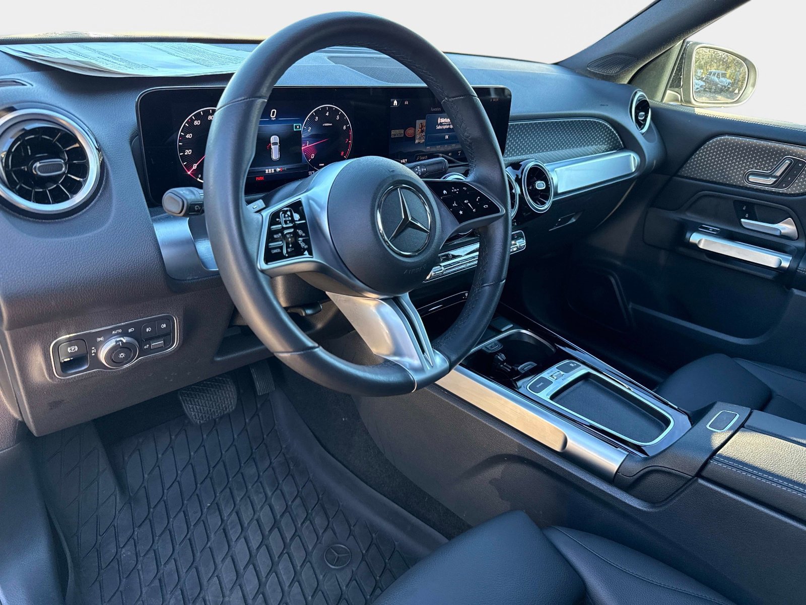 Certified 2025 Mercedes-Benz GLB 250 image 22