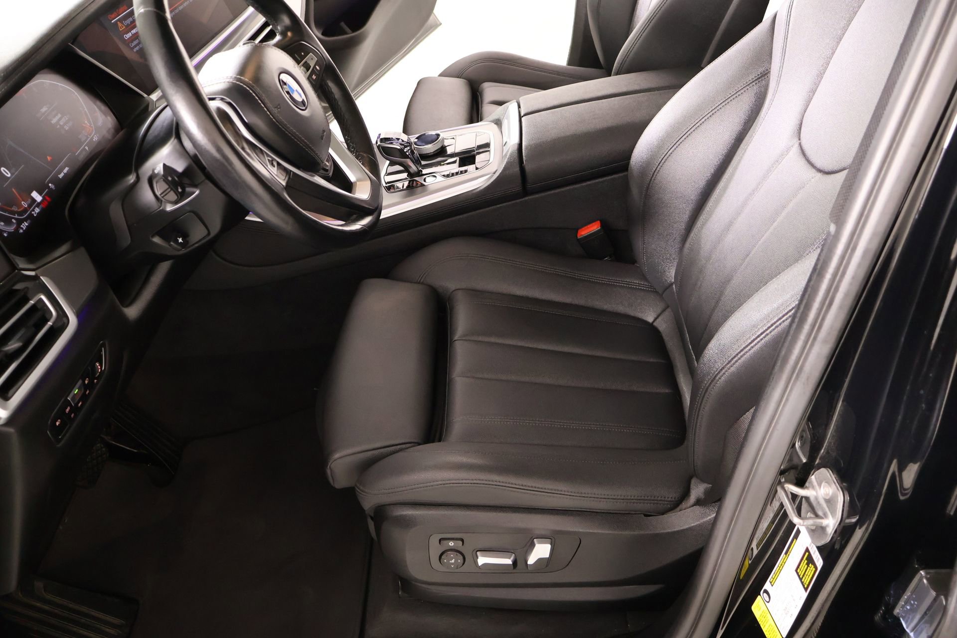 Used 2020 BMW X5 sDrive40i w/ Convenience Package RWD image 12