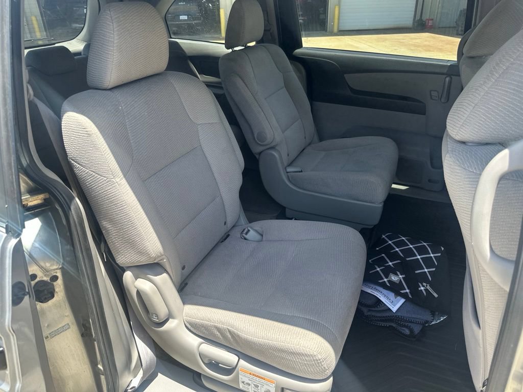 Used 2012 Honda Odyssey LX image 11