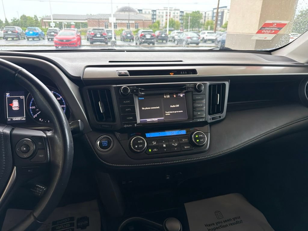 Used 2018 Toyota RAV4 XLE AWD/4WD image 15