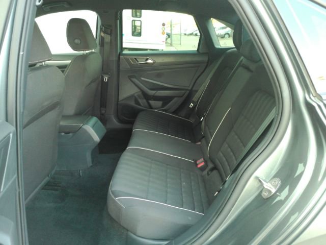 Used 2023 Volkswagen Jetta Sport image 15