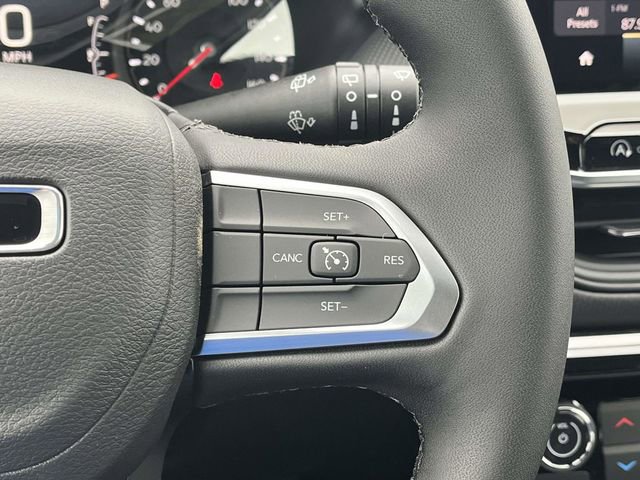 New 2026 Jeep Compass Latitude image 19