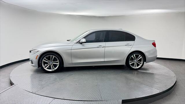 Used 2017 BMW 330i Sedan RWD image 3