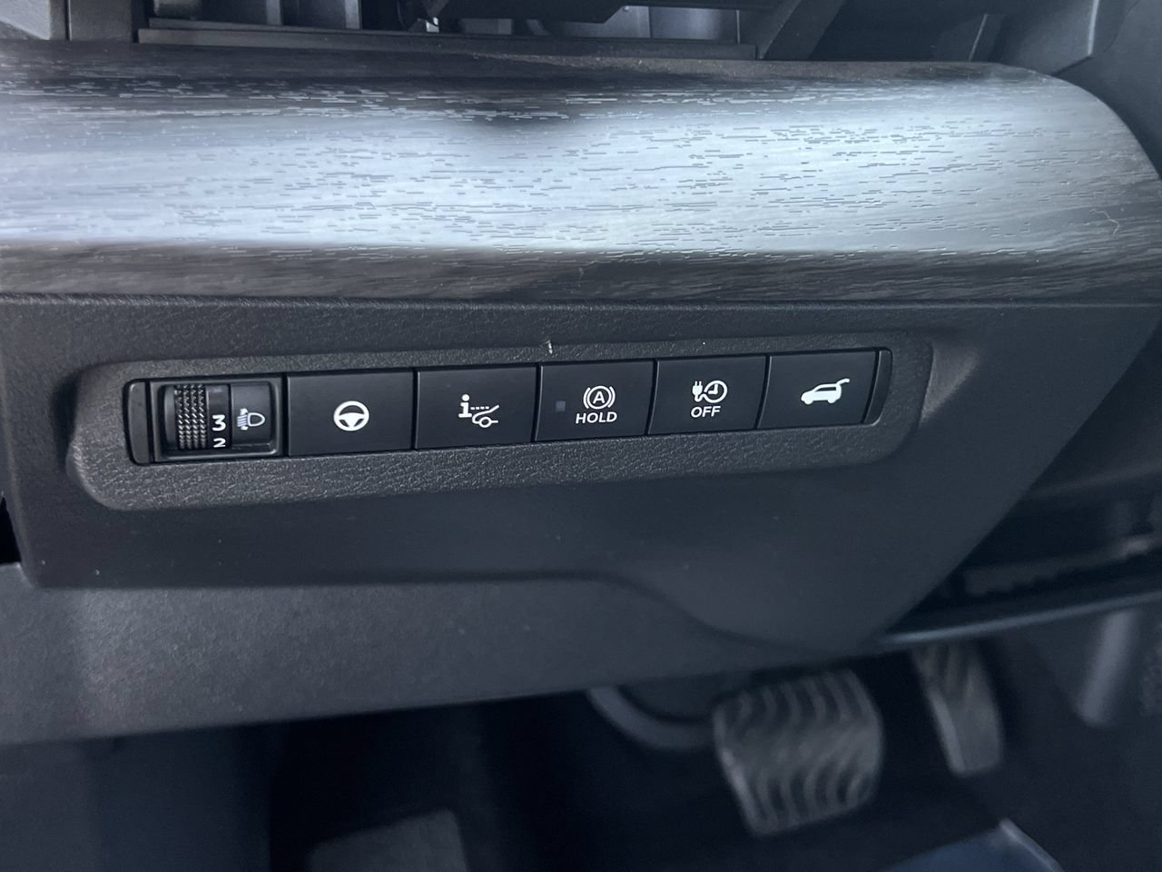 Used 2023 Nissan Ariya FWD image 21