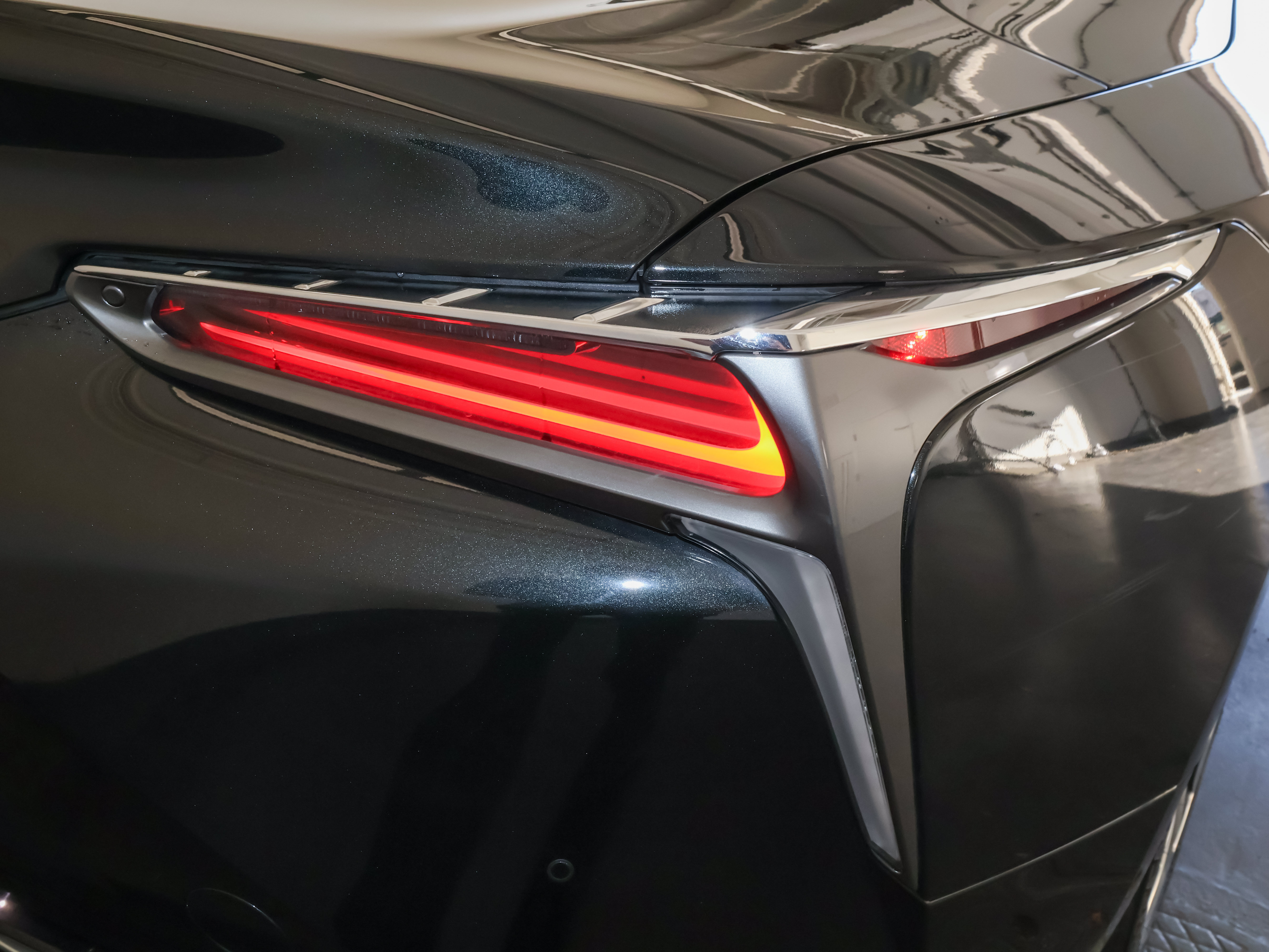 Used 2021 Lexus LC 500 Convertible w/ Touring Package RWD image 45