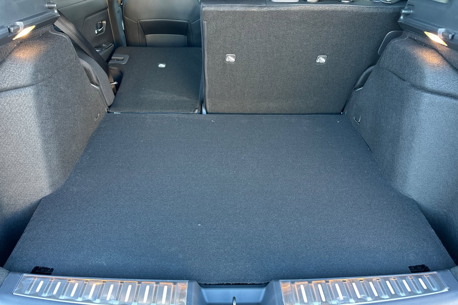 New 2026 Nissan Kicks SR w/ SR Premium Package image 12