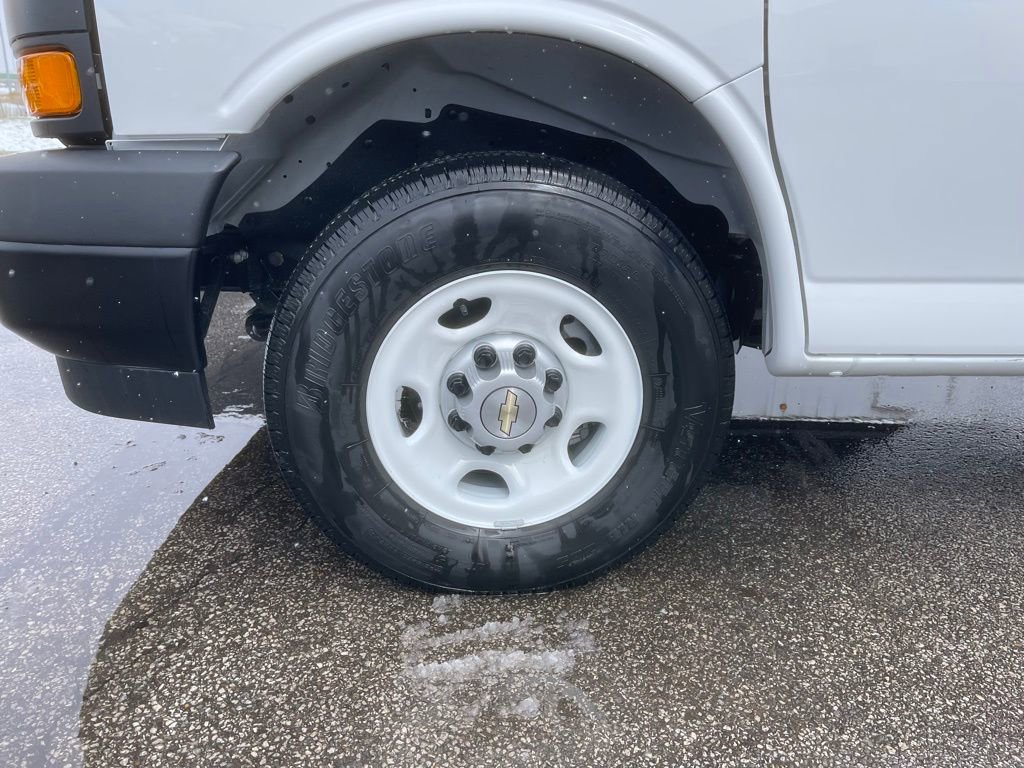 New 2025 Chevrolet Express 2500 w/ Driver Convenience Package image 22