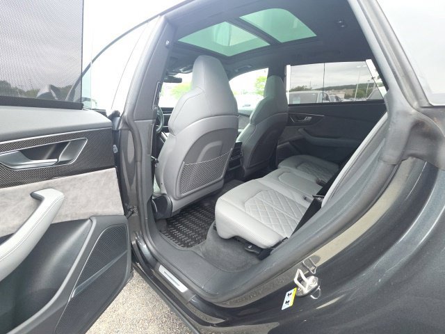 Used 2022 Audi SQ8 Prestige w/ Prestige Package AWD/4WD image 28