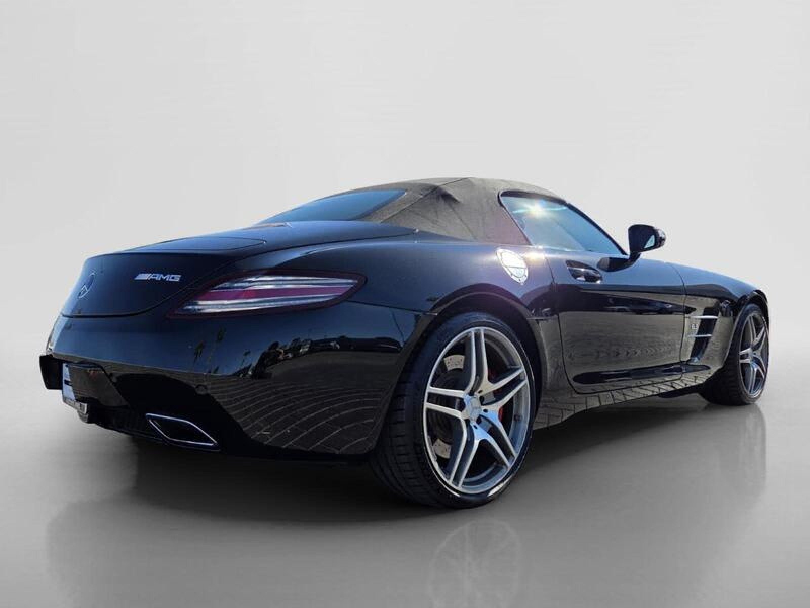 Used 2012 Mercedes-Benz SLS AMG Roadster image 5