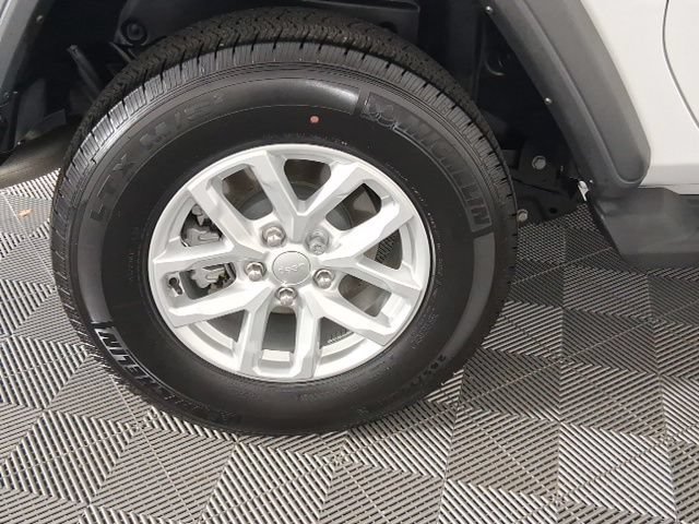 Used 2023 Jeep Wrangler Sport AWD/4WD image 22