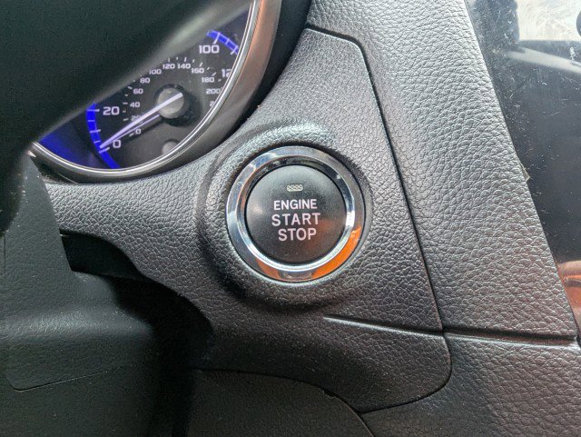 Used 2017 Subaru Outback 3.6R Limited image 18