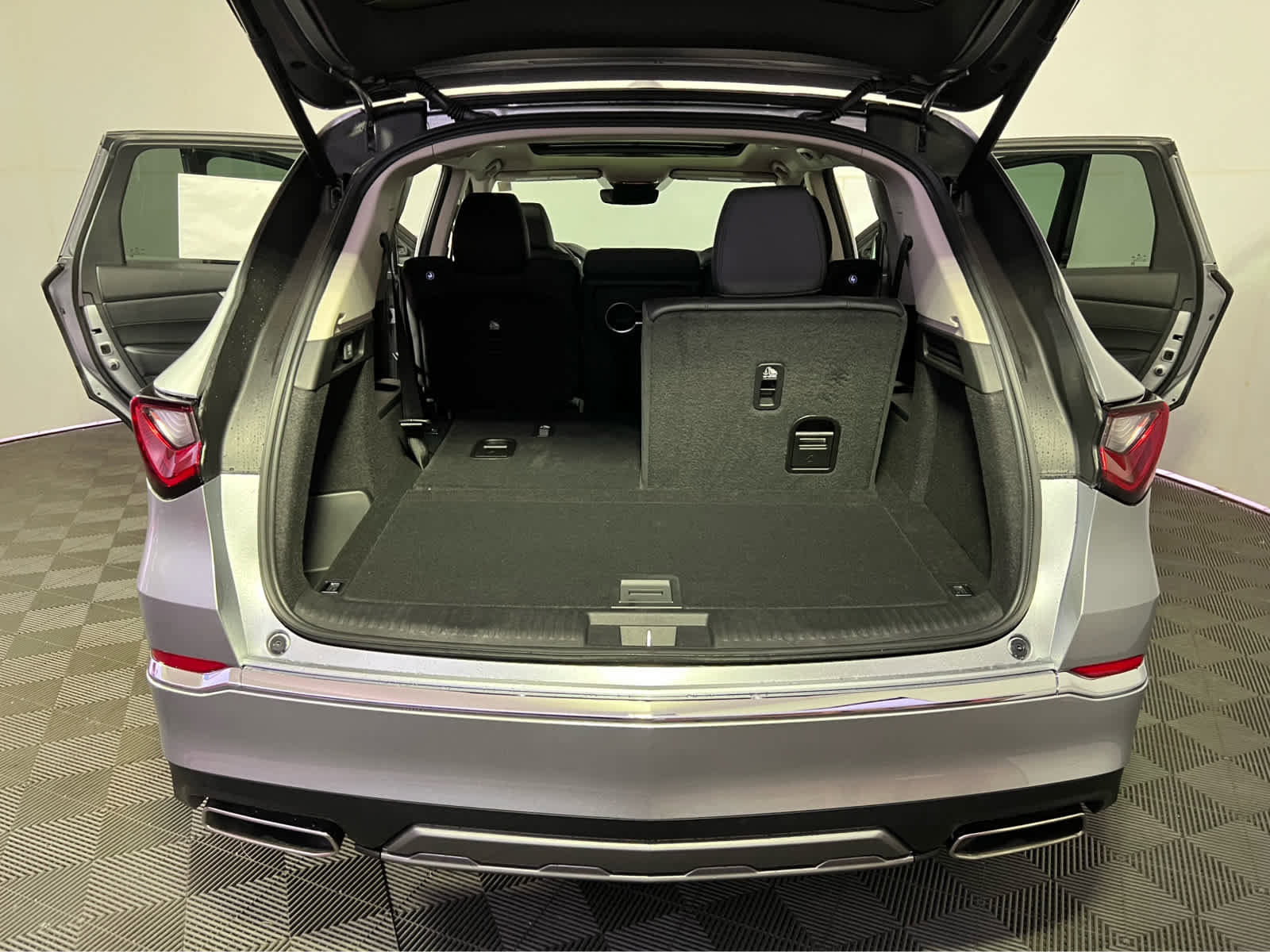 New 2026 Acura MDX SH-AWD image 18