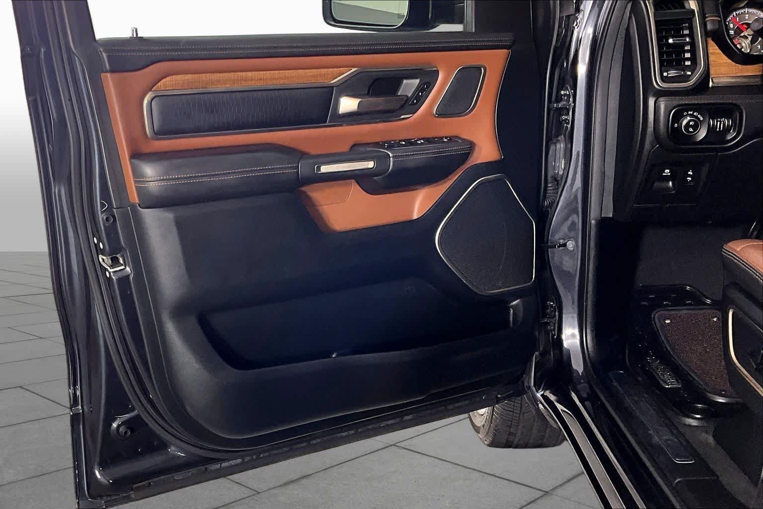 Used 2019 RAM 1500 Limited AWD/4WD image 19