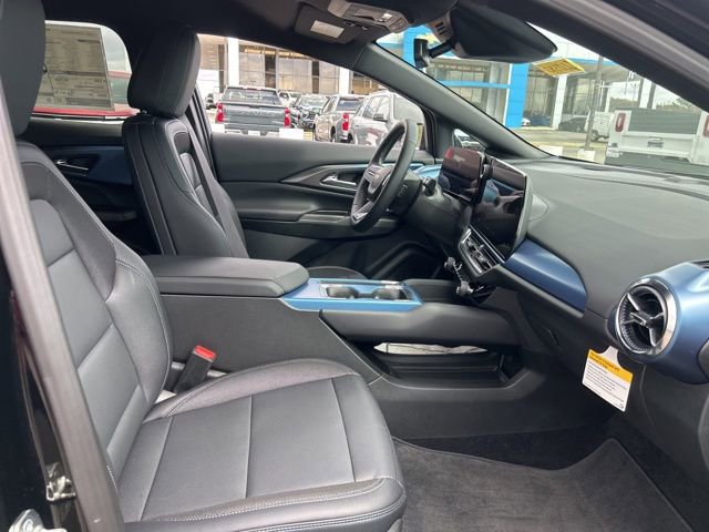 New 2026 Chevrolet Equinox EV LT image 32