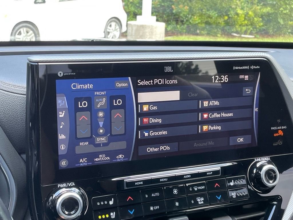 Used 2021 Toyota Highlander Platinum image 12