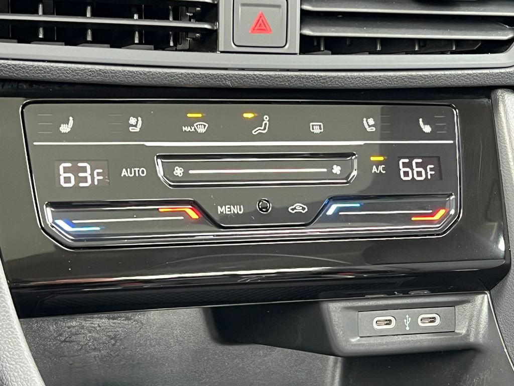 Used 2025 Volkswagen Jetta SEL image 26