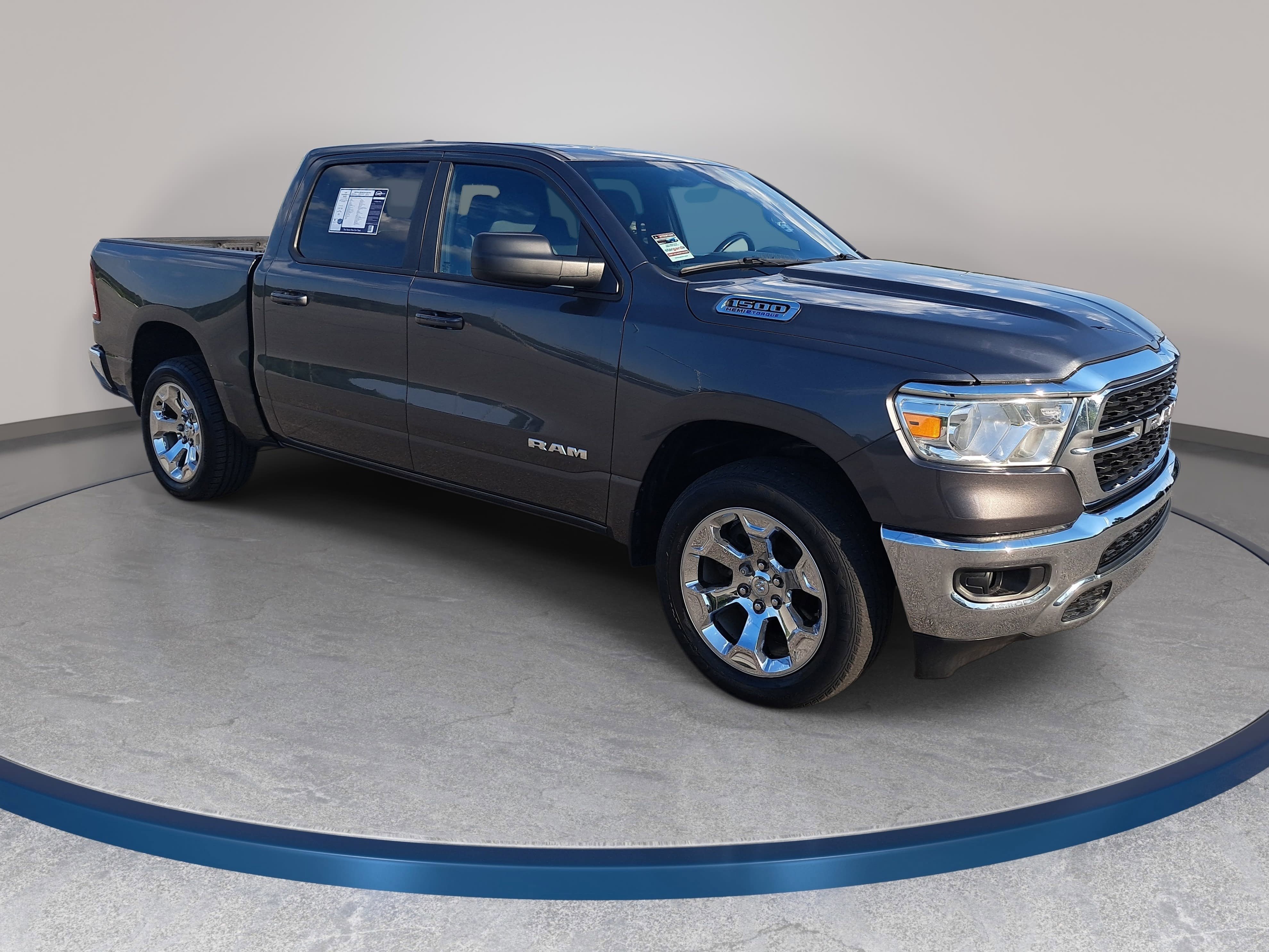 Used 2022 RAM 1500 Big Horn AWD/4WD image 3