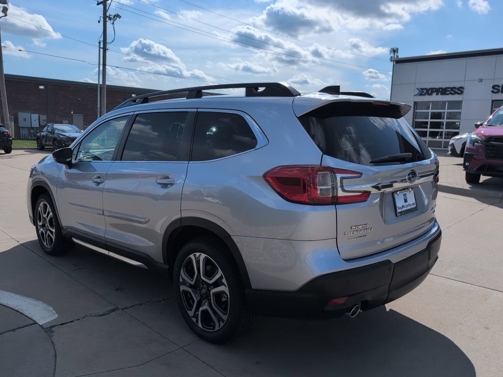 Used 2025 Subaru Ascent Limited image 9