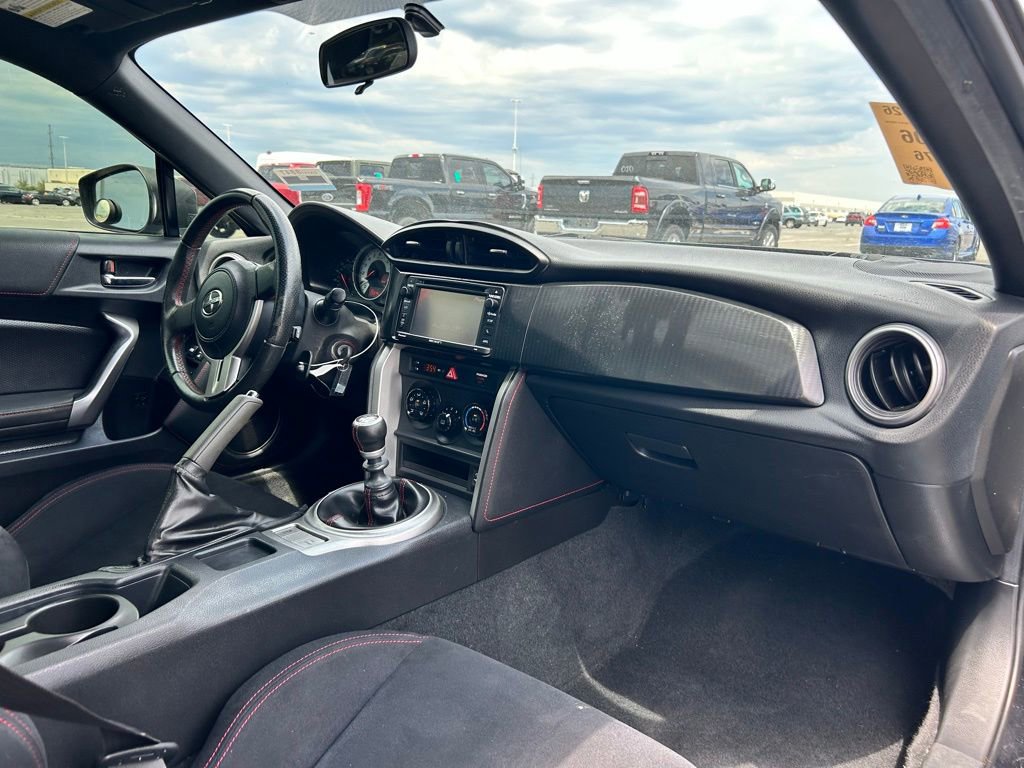 Used 2014 Scion FR-S RWD image 9