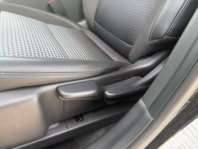 Used 2025 Chevrolet Trax LT w/ LT Convenience Package image 13