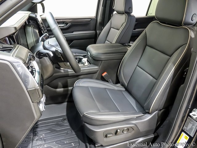 Used 2025 GMC Yukon Elevation image 9