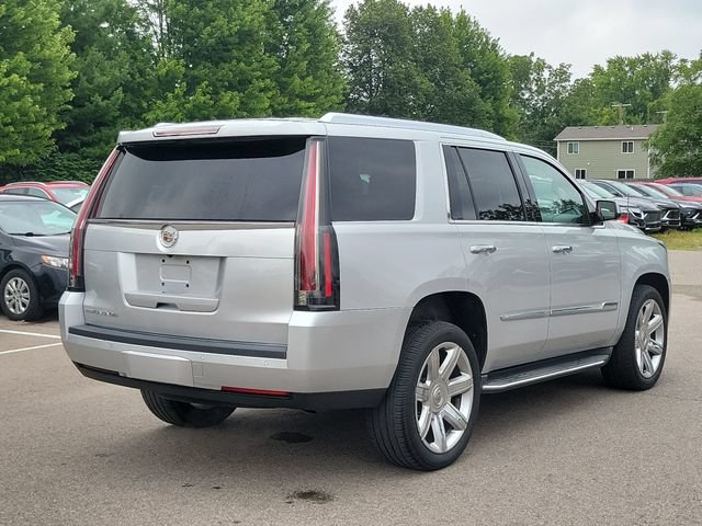 Used 2015 Cadillac Escalade Luxury AWD/4WD image 3