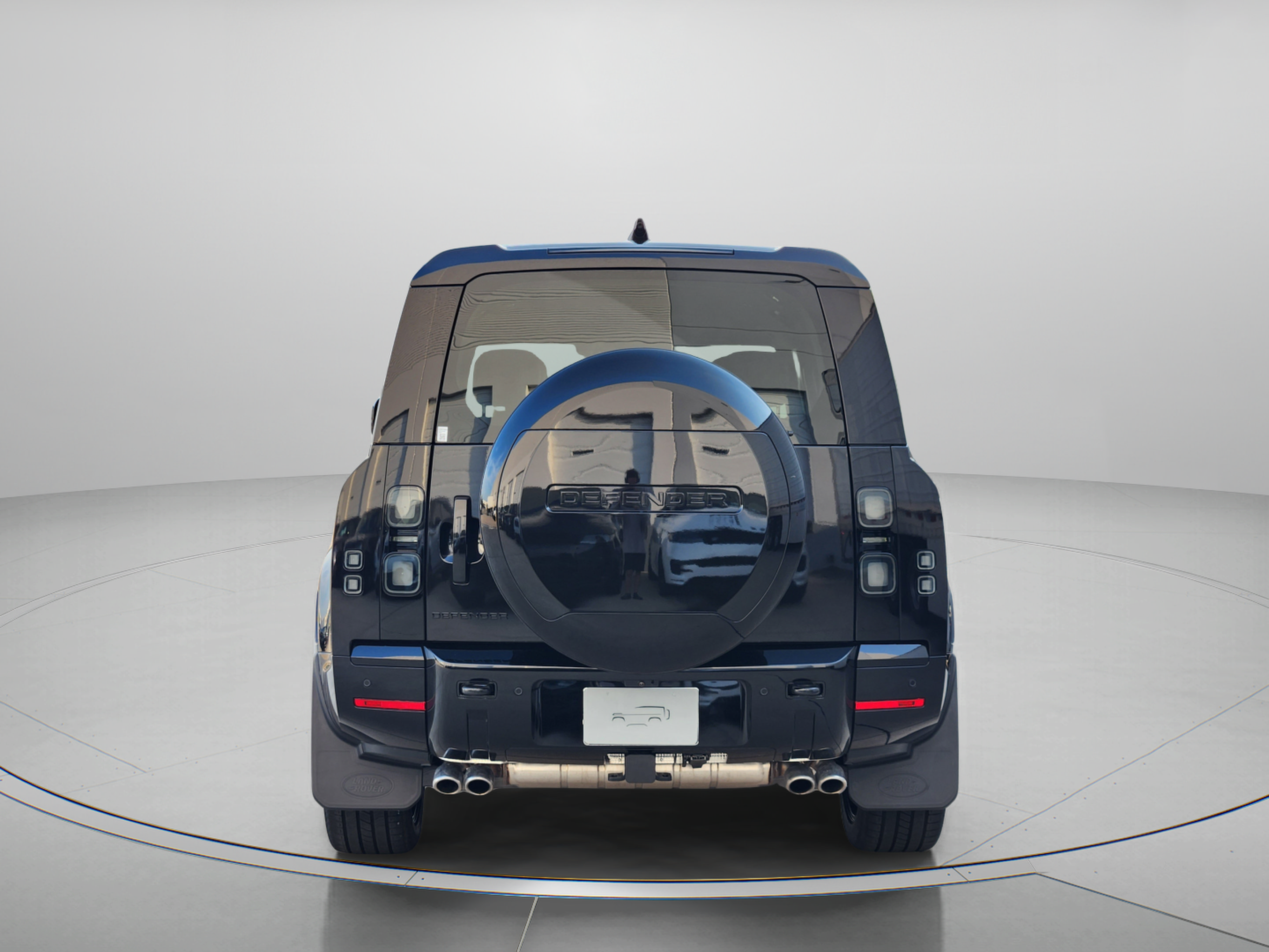 New 2026 Land Rover Defender 130 V8 AWD/4WD image 4