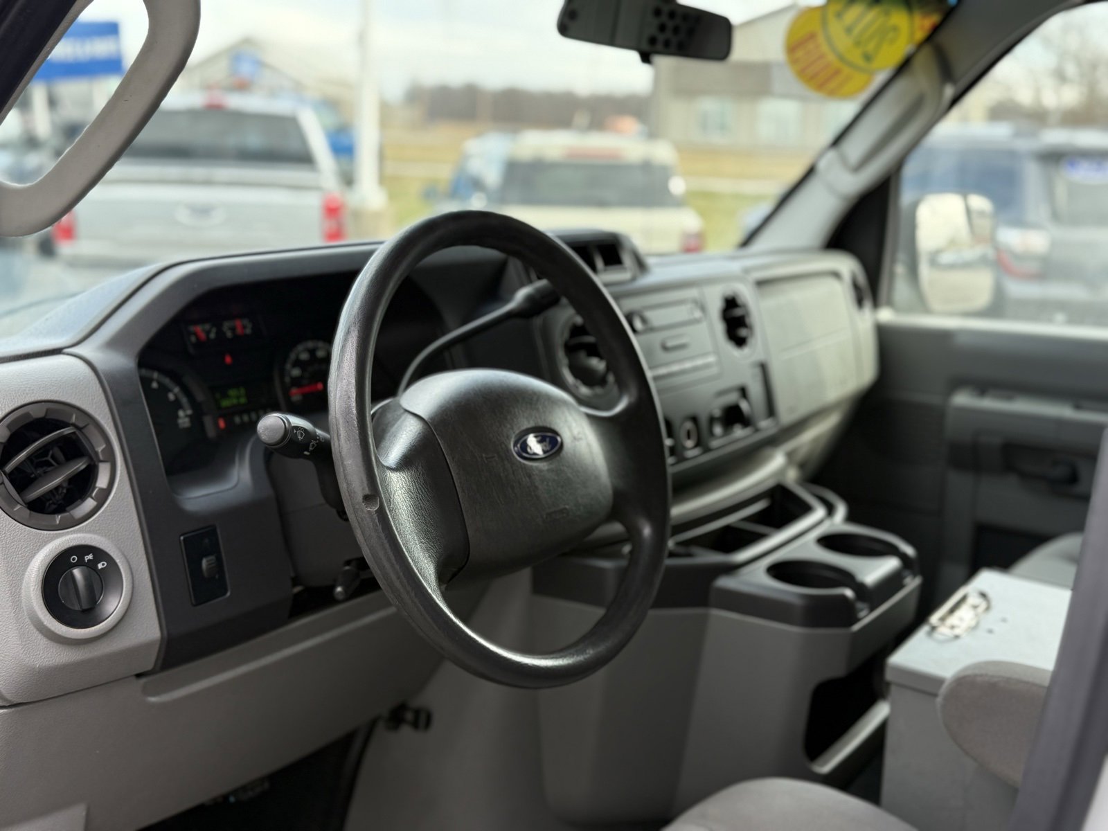 Used 2011 Ford E-250 and Econoline 250 w/ PWR Group image 9