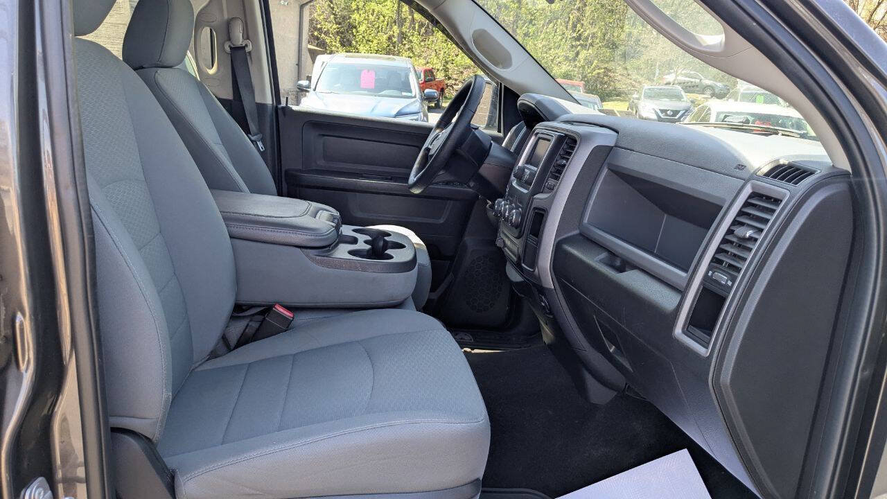 Used 2017 RAM 1500 Express AWD/4WD image 24