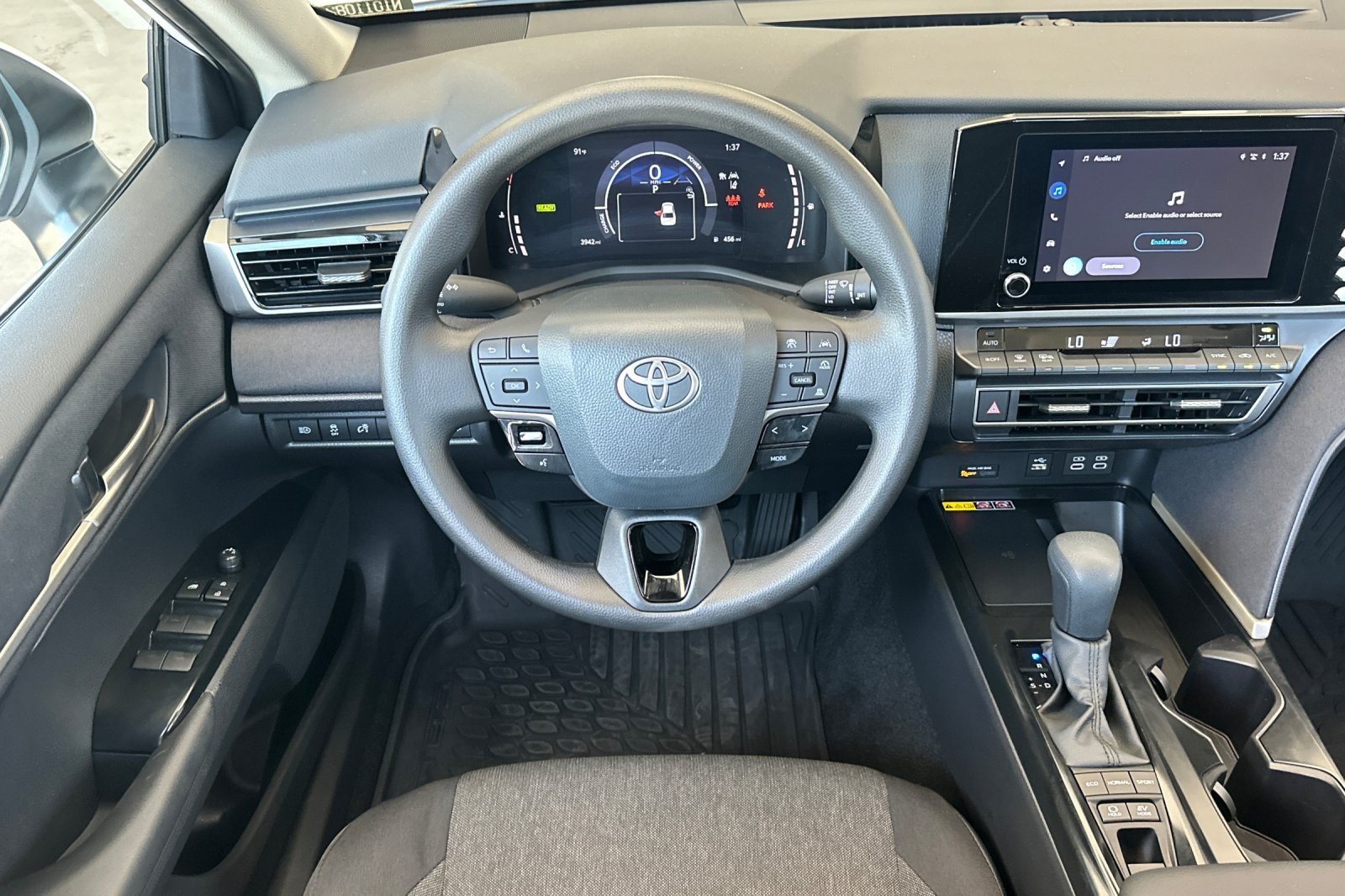 Used 2026 Toyota Camry LE FWD image 13