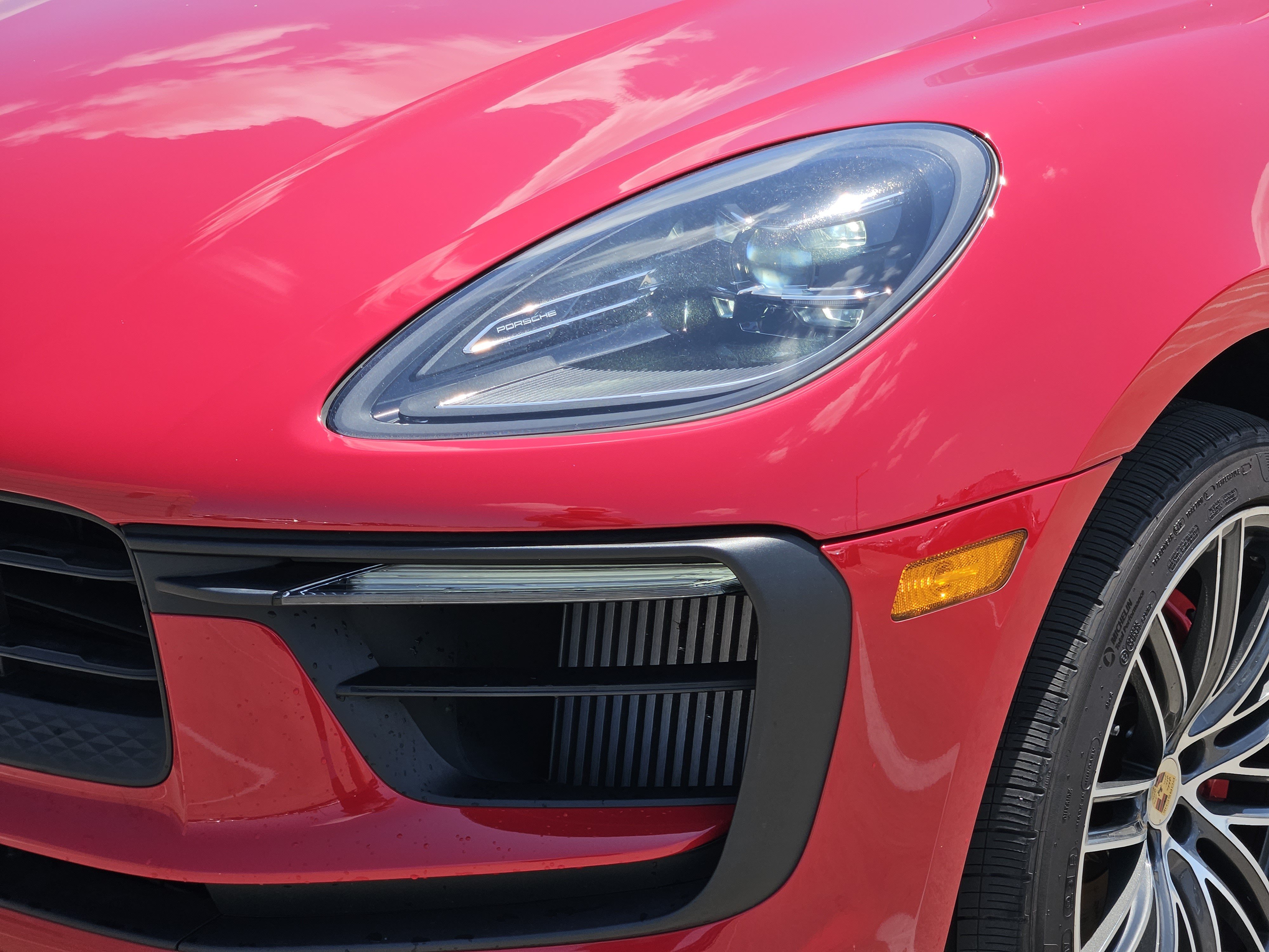 Certified 2023 Porsche Macan S AWD/4WD image 12