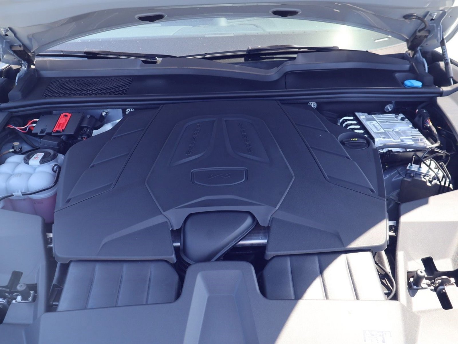 New 2026 Porsche Cayenne Coupe AWD/4WD image 25