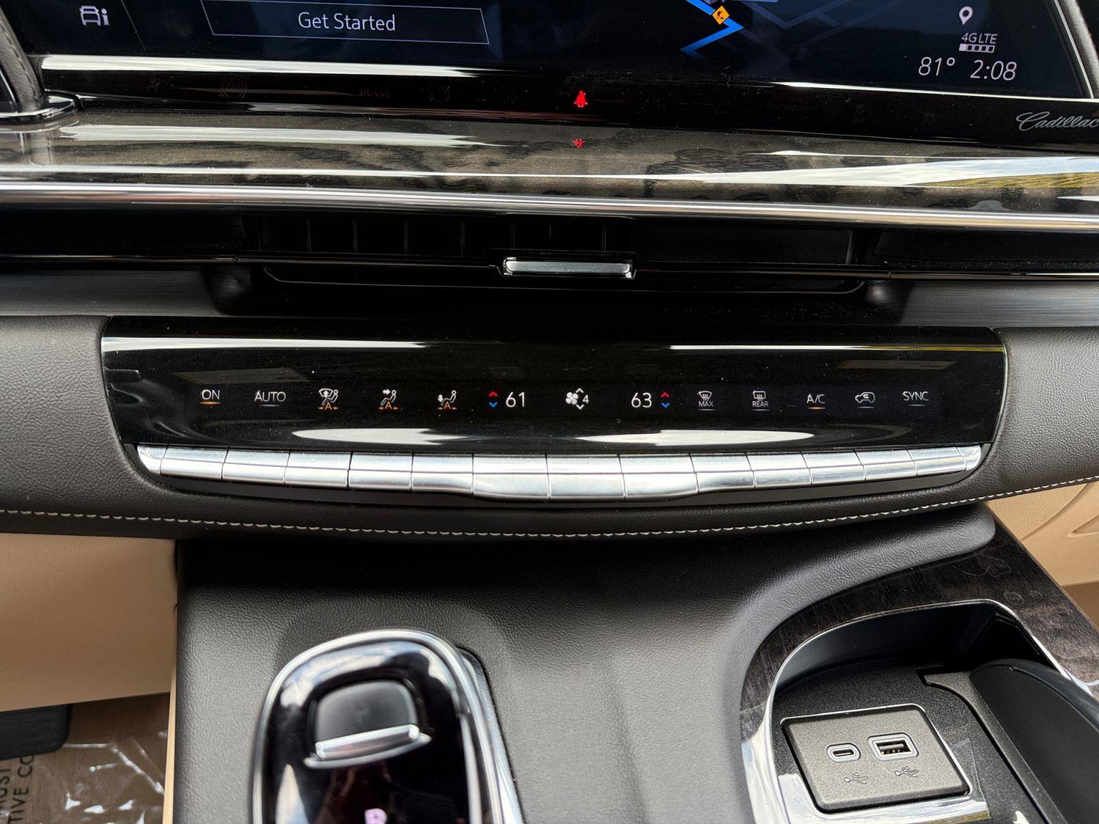 Certified 2023 Cadillac Escalade Premium Luxury w/ Performance Package AWD/4WD image 32