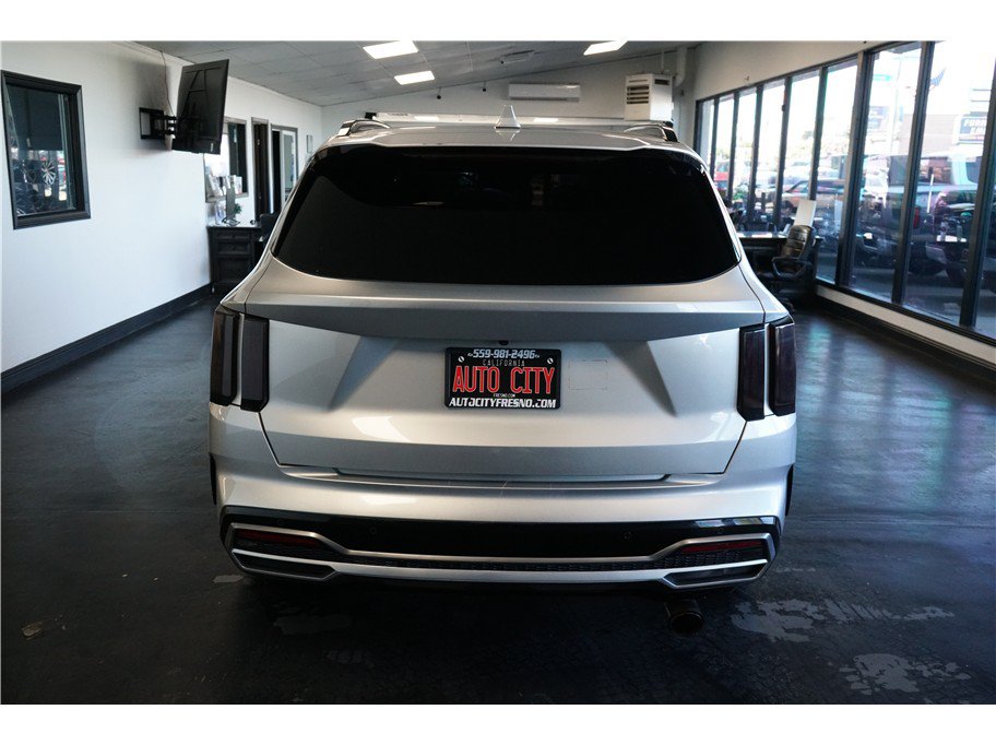 Used 2022 Kia Sorento EX w/ Panoramic Sunroof Package FWD image 6