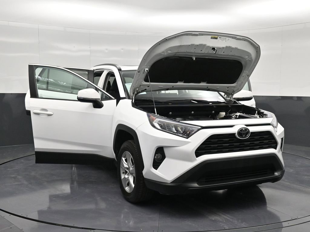 Used 2021 Toyota RAV4 XLE w/ Convenience Package image 29