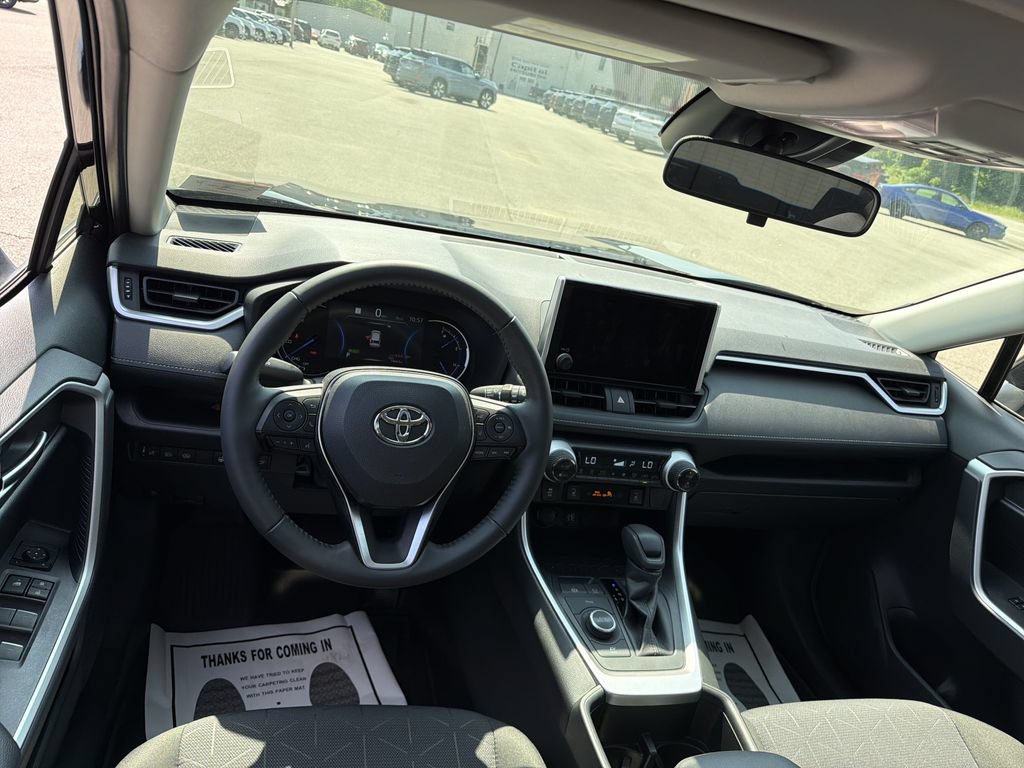 Used 2025 Toyota RAV4 XLE w/ Convenience Package AWD/4WD image 15