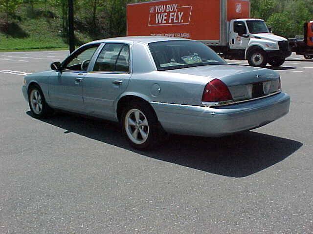 Used 2007 Ford Crown Victoria LX RWD image 15