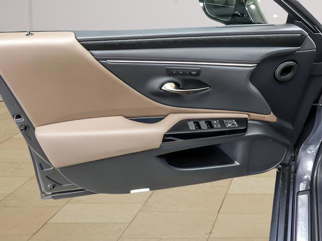 Used 2023 Lexus ES 250 w/ Premium Package AWD/4WD image 21
