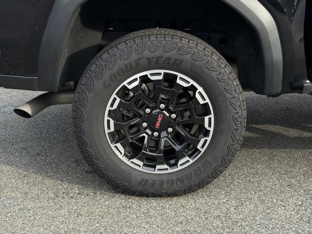 Used 2026 GMC Canyon AT4 AWD/4WD image 12