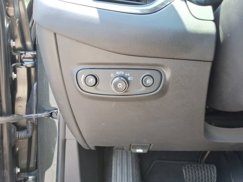 Certified 2020 Chevrolet Equinox LT FWD image 32