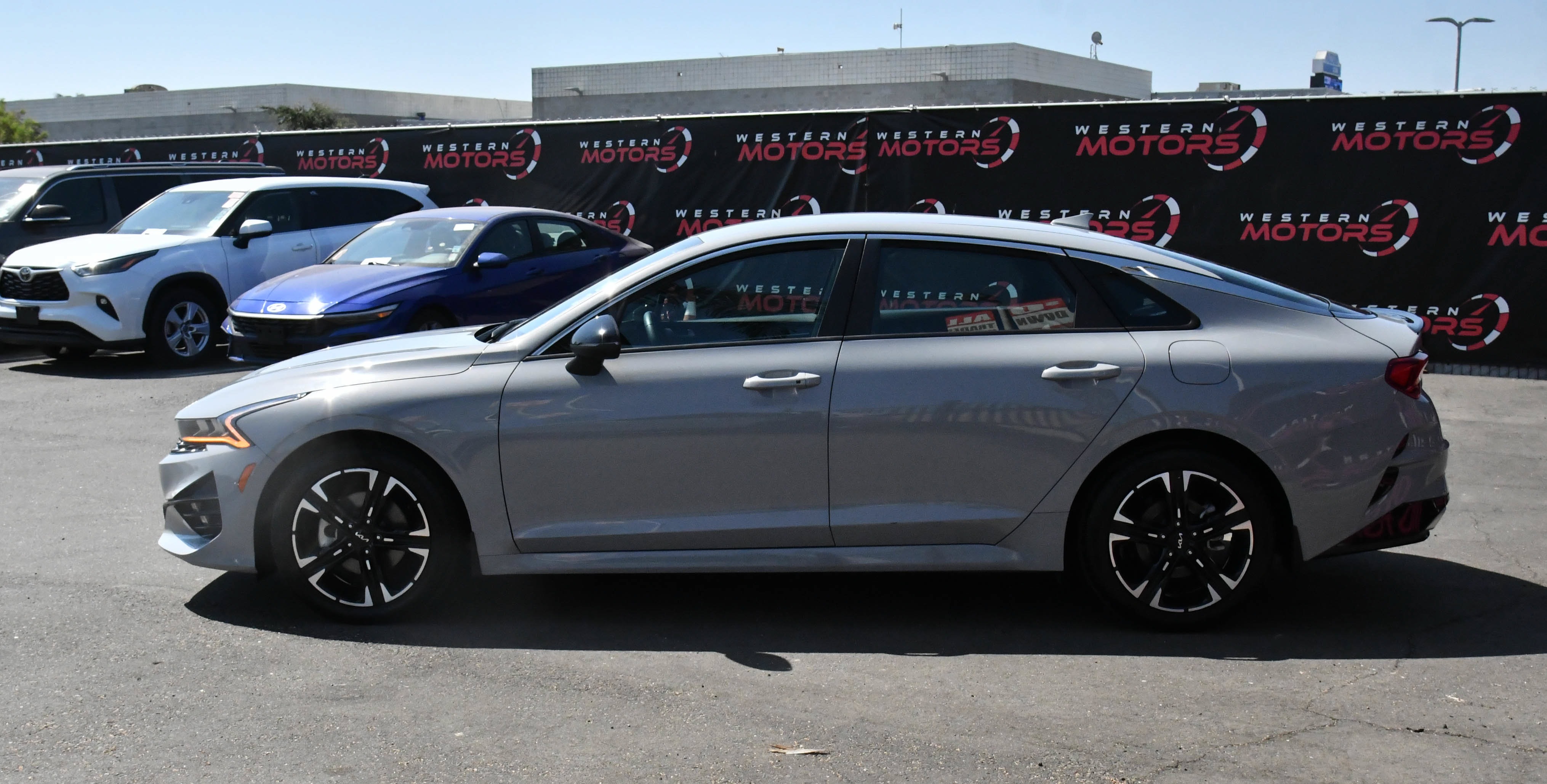 Used 2023 Kia K5 GT-Line w/ GT-Line Premium Package FWD image 4