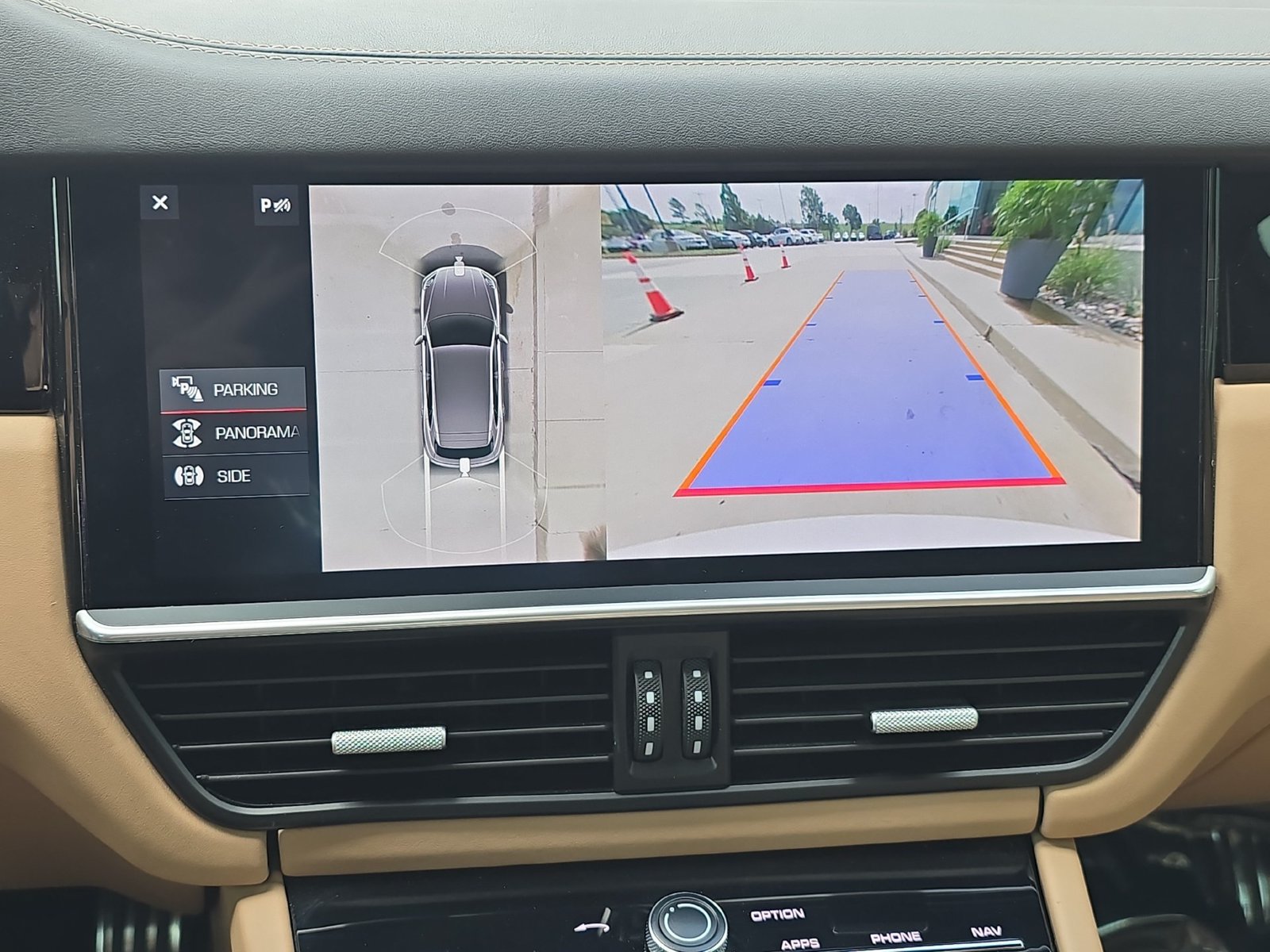 Used 2020 Porsche Cayenne Turbo AWD/4WD image 20