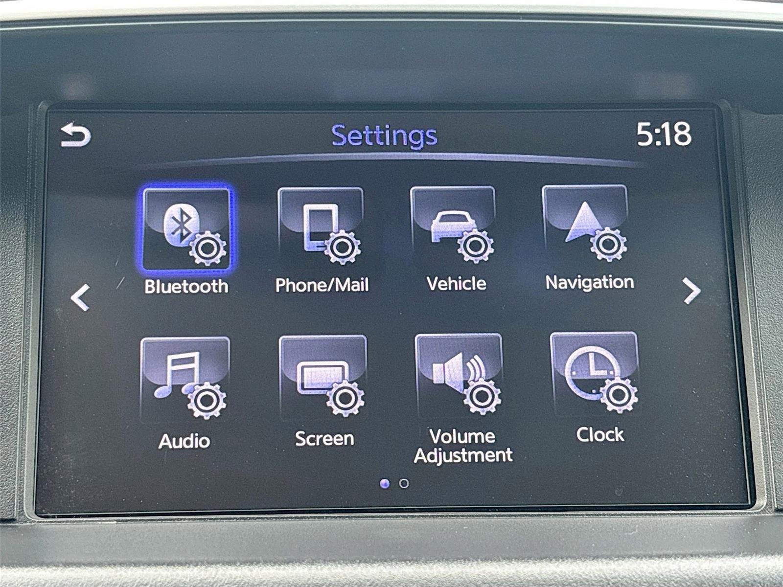 Used 2018 INFINITI Q70 Luxe image 15